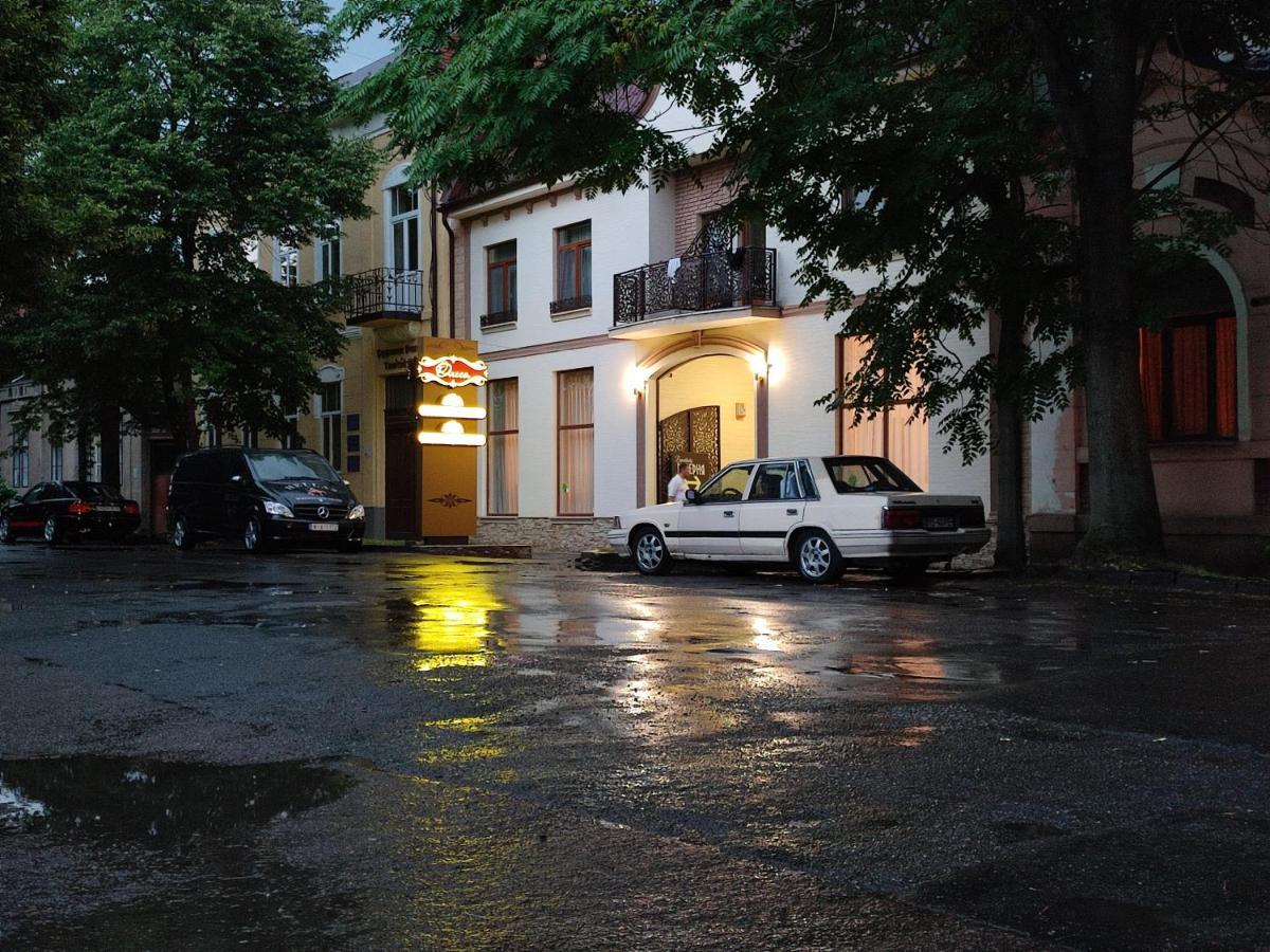 Готель-Ресторан "Олеся" Berehove  Exterior photo